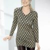 Damenmode BADER | Interessantes Poloshirt Mit V-Ausschnitt